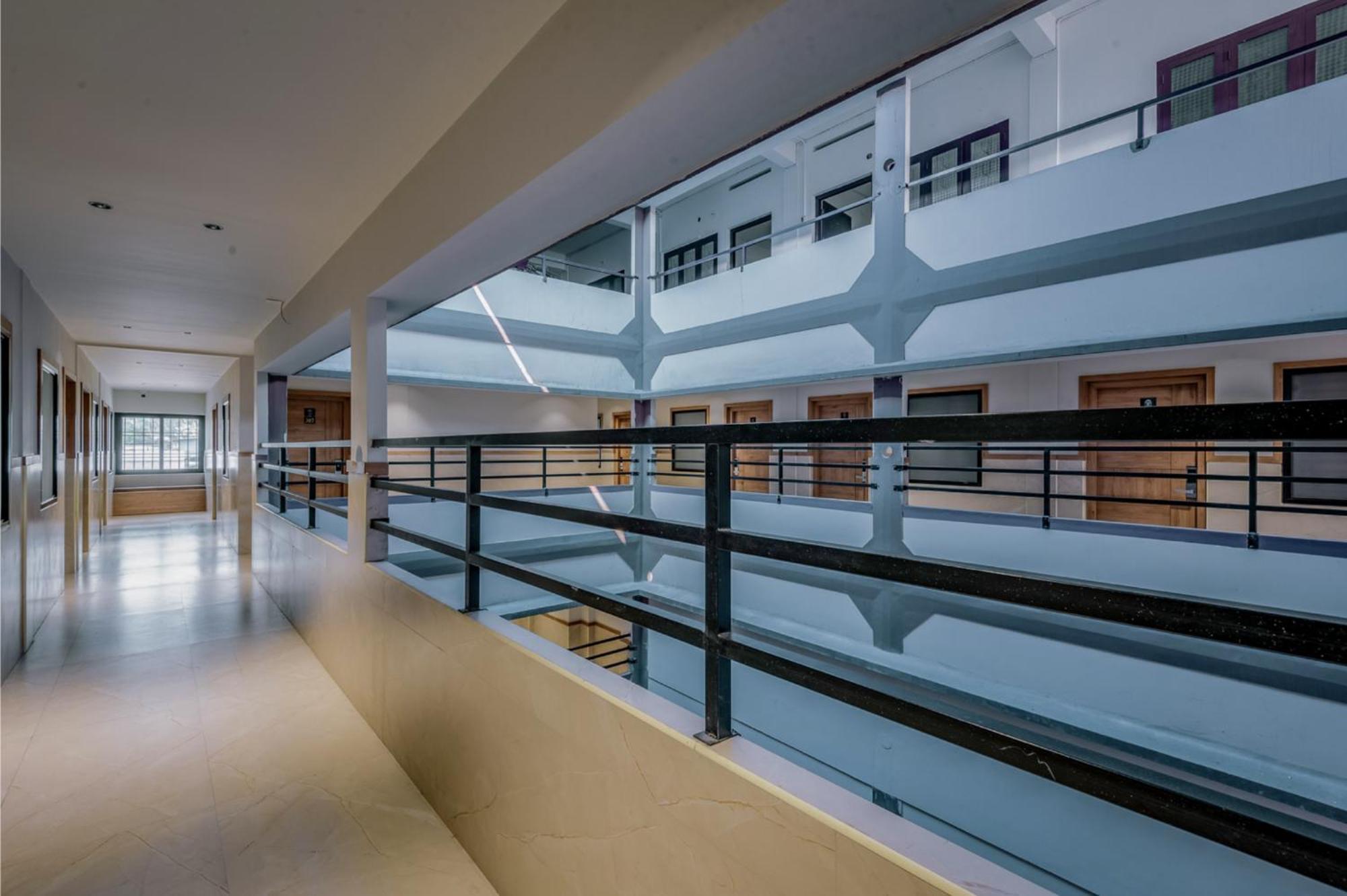 Hotel Beverly Plaza Kozhikode Exterior foto