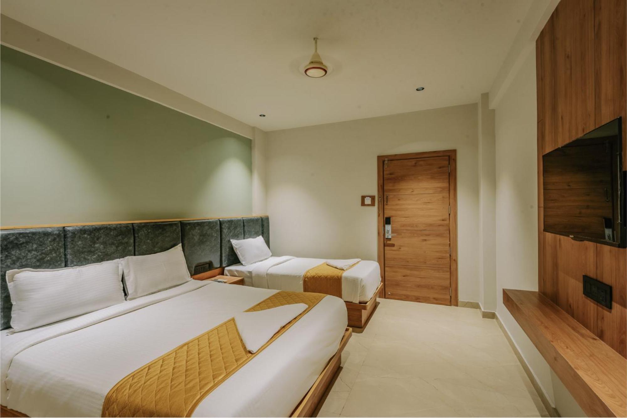 Hotel Beverly Plaza Kozhikode Exterior foto