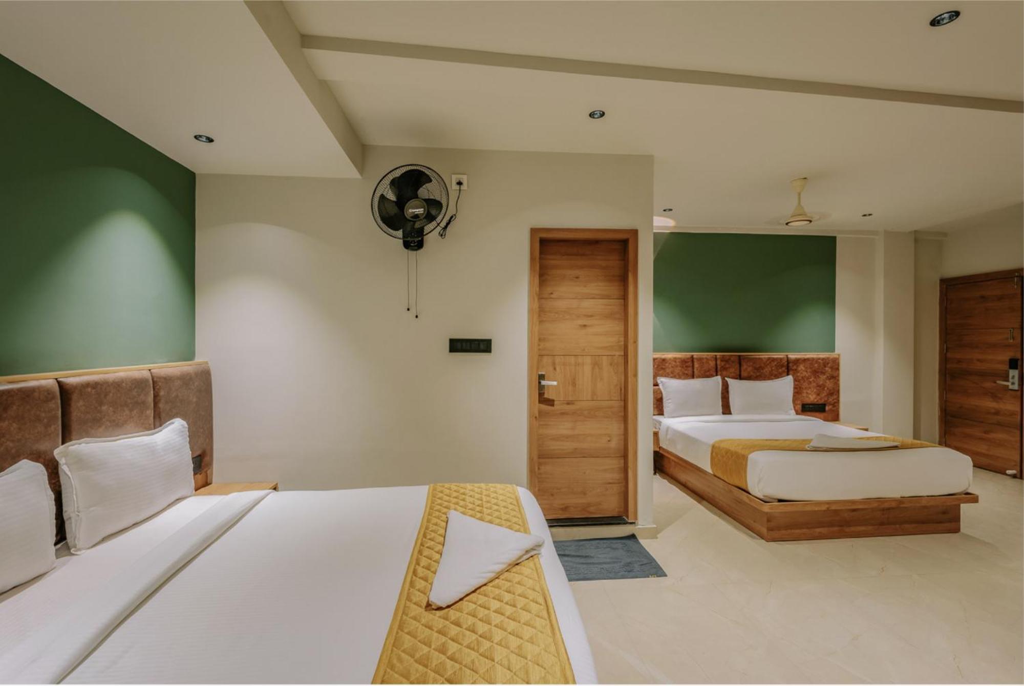 Hotel Beverly Plaza Kozhikode Exterior foto