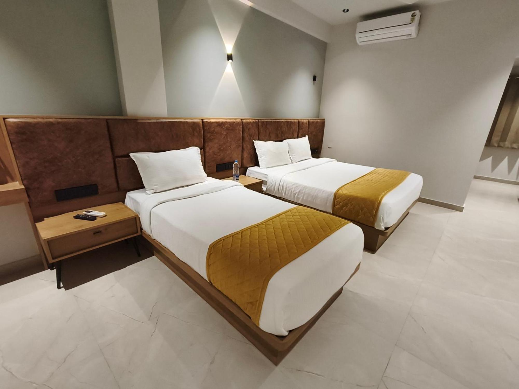 Hotel Beverly Plaza Kozhikode Exterior foto