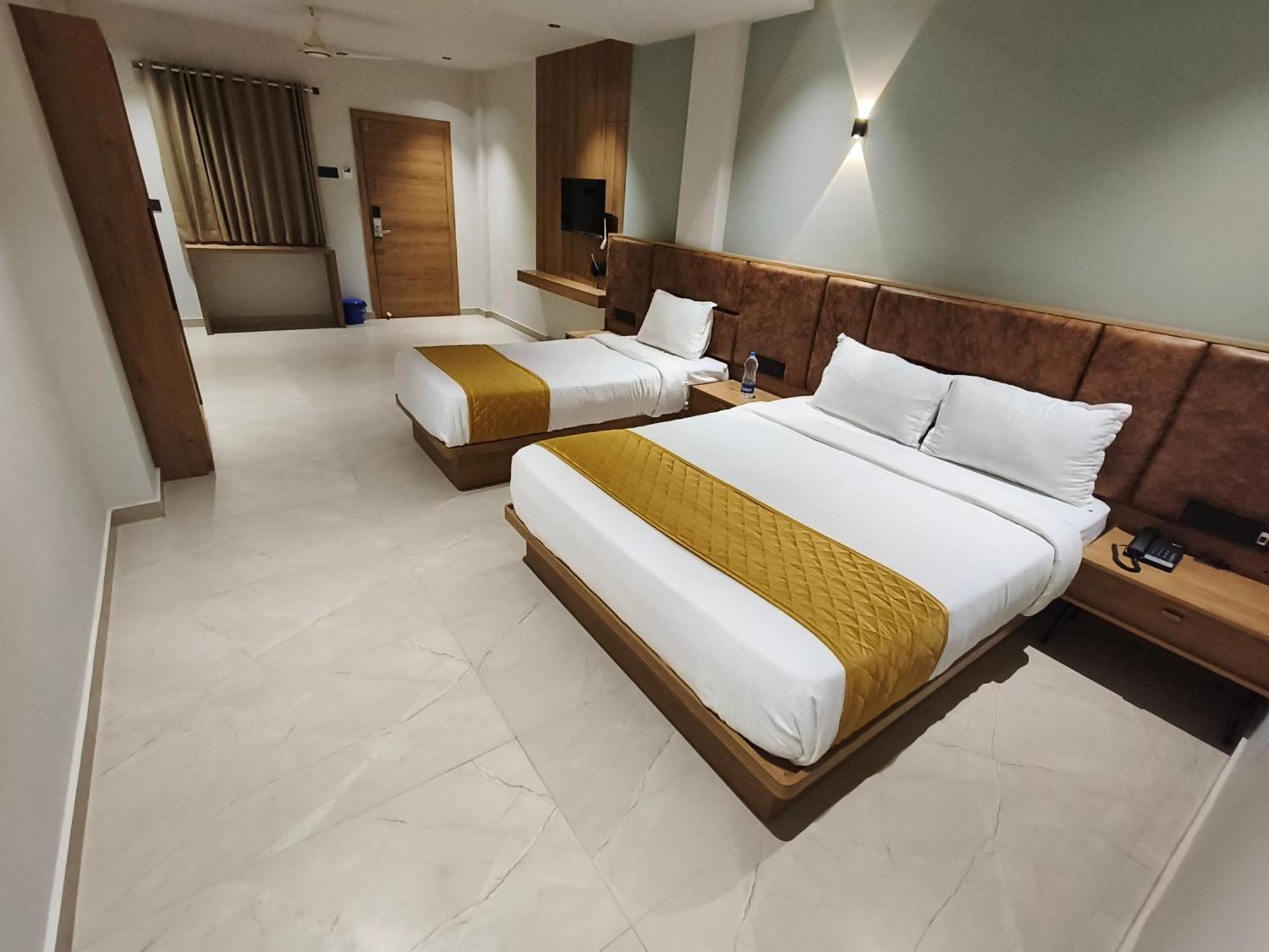 Hotel Beverly Plaza Kozhikode Exterior foto