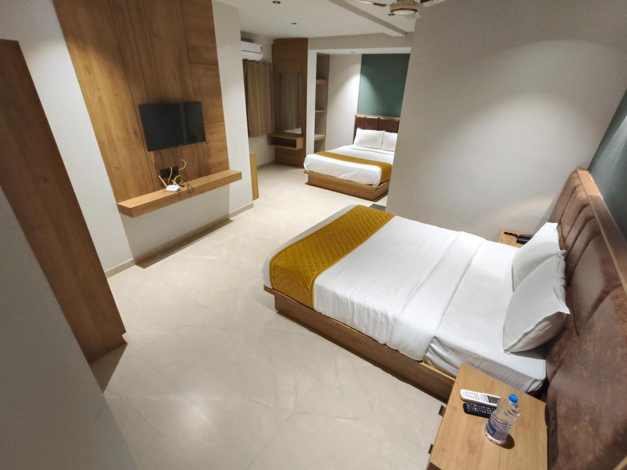 Hotel Beverly Plaza Kozhikode Exterior foto